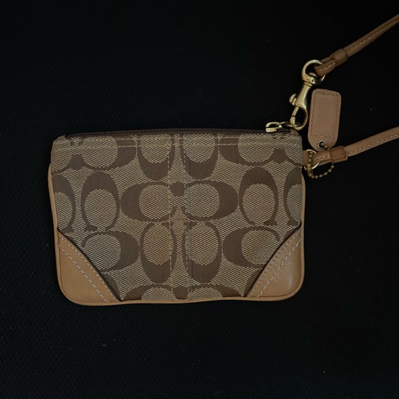 Coach canvas/leather signature wristlet - Picture 2 of 3
